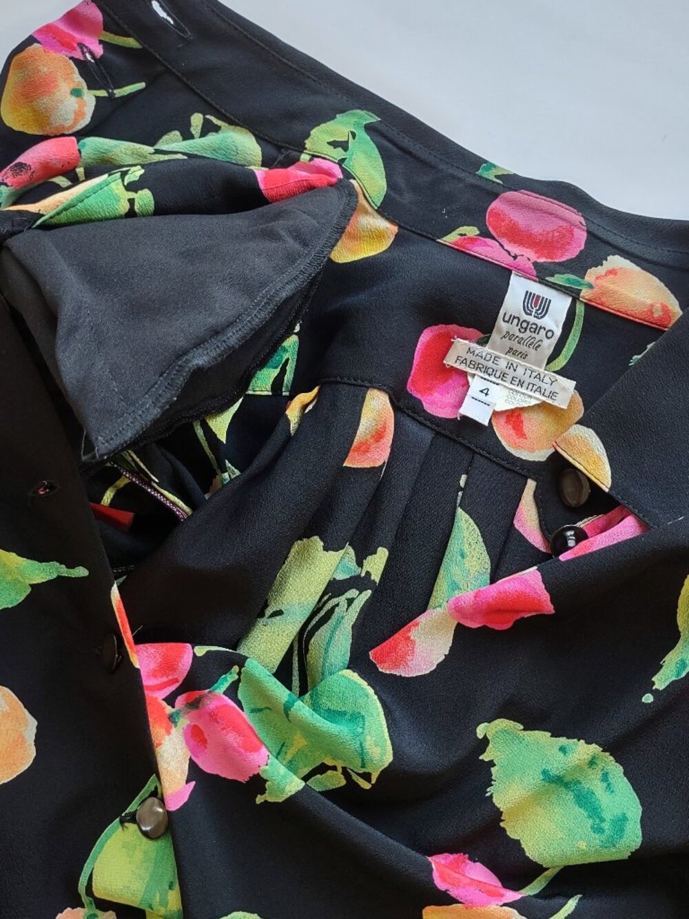 Vintage Ungaro Parallele Silk Blouse Italy Designer Sz Medium Vibrant Fruit Chic - Picture 7 of 10